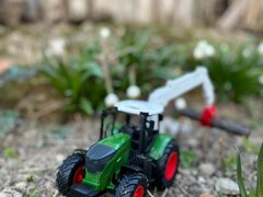Macheta/jucarie tractor cu brat hidraulic